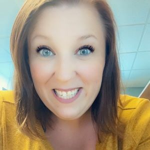 Meet your Posher, Whitney